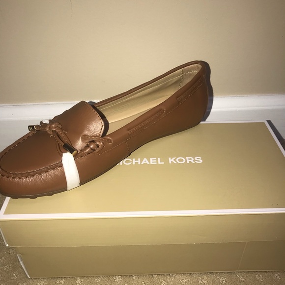Michael Kors Daisy Moccasins - Picture 1 of 4